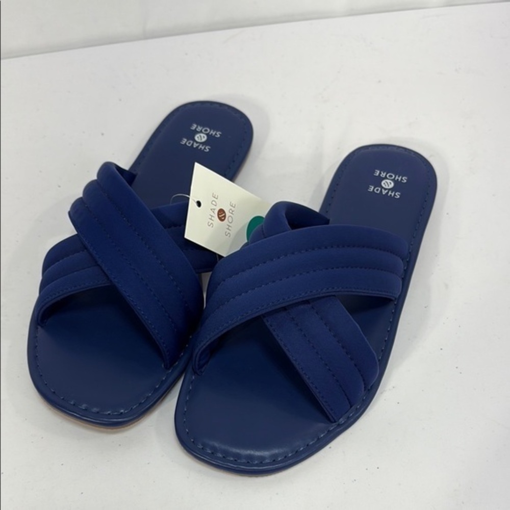 ☘️ nwt Shade & Shore medium Blue Women's quilted flat Sandals
